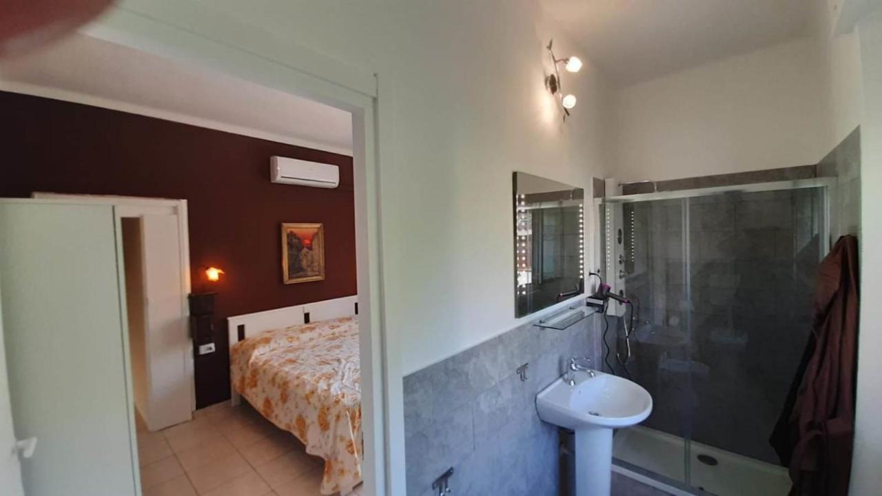 Bed and Breakfast Vialetto V. Pastro 10 Милан Экстерьер фото